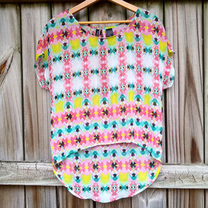 Bisou Bisou Geometric Sheer Blouse